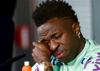 فينيسيوس عانيت من الضغوط منذ ولادتي ولن أحارب العنصرية بمفردي