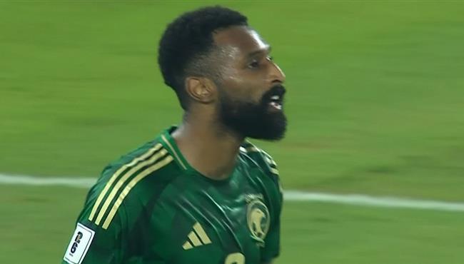 فراس البريكان يهدر فرصة هدف لـ السعودية امام اندونيسيا