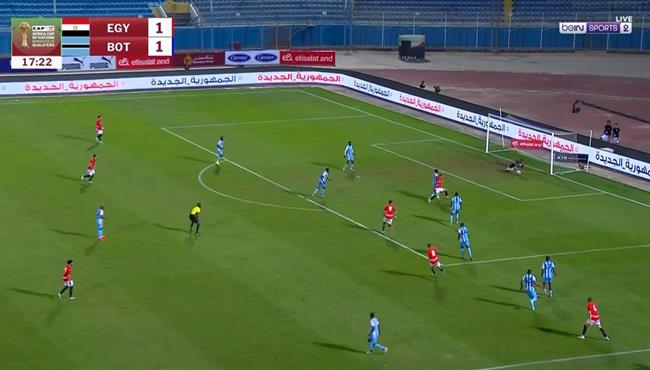 حارس بوتسوانا يحرم مصطفي محمد من تسجيل هدف رائع لمصر