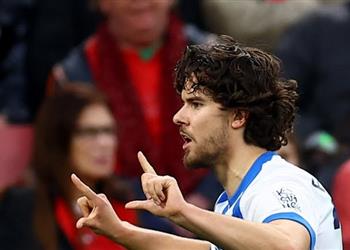 فيديو ضربة مبكرة كاديوجلو يسجل هدف برايتون الأول أمام ليفربول