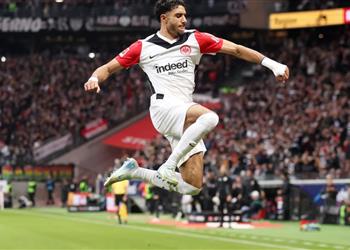عمر مرموش يدخل تاريخ آينتراخت فرانكفورت بعد هدفه أمام بوخوم في الدوري الألماني