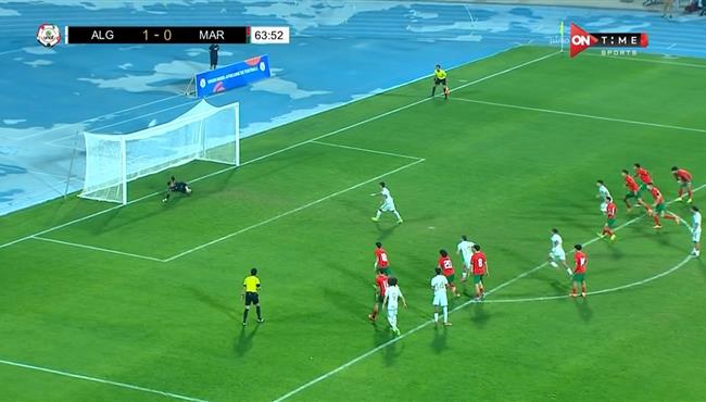 لاعب الجزائر يهدر ركلة جزاء امام المغرب  بكأس شمال افريقيا تحت 20 عام