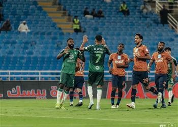 رياض محرز يقود الأهلي للفوز بصعوبة على الفيحاء في الدوري السعودي