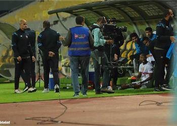 فيديو شيكابالا يغادر مباراة الزمالك والمصري مصاب ا