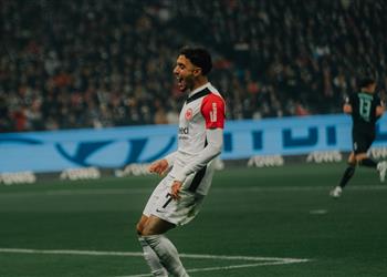 فيديو ماذا قدم عمر مرموش في مباراة فرانكفورت وفيردر بريمن بـ الدوري الألماني