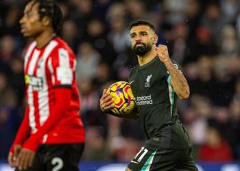 أسبوع المحترفين محمد صلاح يسطع في سماء ليفربول ومرموش يتوقف عن التسجيل