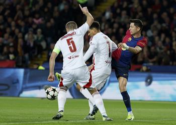 فيديو المئوية ليفاندوفسكي يسجل هدف برشلونة الأول أمام بريست