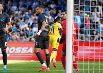 الصدارة في خطر نابولي يسقط في ملعبه بثلاثية أمام أتالانتا والدوري الإيطالي يشتعل