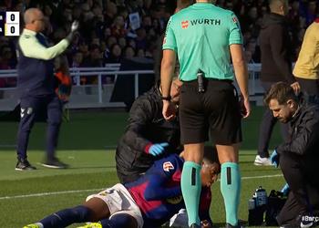 فيديو غادر على نقالة إصابة لاعب برشلونة أمام لاس بالماس في الدوري الإسباني