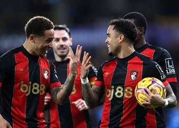 فيديو حدثان تاريخيان في مباراة ولفرهامبتون وبورنموث بالدوري الإنجليزي