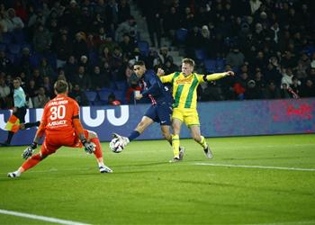 فيديو باريس سان جيرمان يتعثر بتعادل مخيب مع نانت في غياب مصطفى محمد