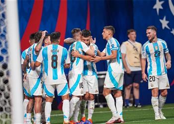 قائمة الأرجنتين لمباراتي باراجواي وبيرو في تصفيات كأس العالم موقف ميسي