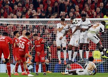 رجل مباراة ليفربول وباير ليفركوزن في دوري أبطال أوروبا