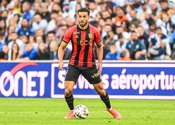 مدرب نيس يستبعد محمد عبد المنعم من قائمة مباراة تفينتي في الدوري الأوروبي