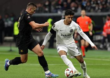 تقييم عمر مرموش في مباراة فرانكفورت وسلافيا براج بـ الدوري الأوروبي