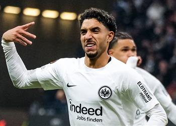 جوتزه يتغزل في عمر مرموش حاسم ومحظوظون بهدفه أمام سلافيا براج