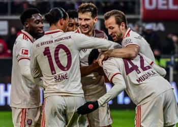 فيديو بايرن ميونخ يعبر سانت باولي ويعزز صدارته للدوري الألماني