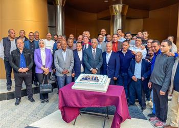 صور موظفو اتحاد الكرة يودعون مجلس جمال علام بعد آخر اجتماعاته