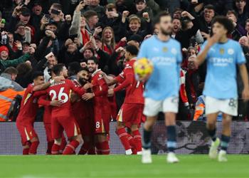 بالفيديو من جديد برناردو سيلفا يتشاجر مع محمد صلاح في مباراة ليفربول ومانشستر سيتي