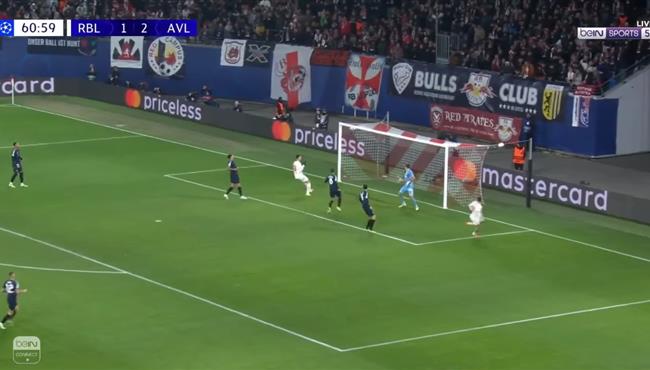 هدف تعادل لايبزيج الرائع علي الطاير مع استون فيلا 2 2 دوري ابطال اوروبا