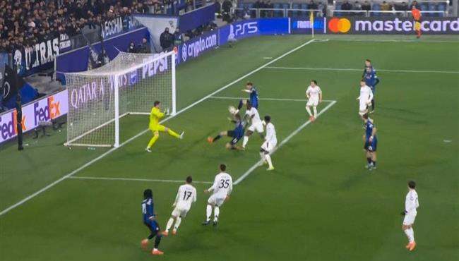 لاعب أتالانتا يهدر فرصة هدف لا ت صدق في الدقيقة الأخيرة أمام ريال مدريد