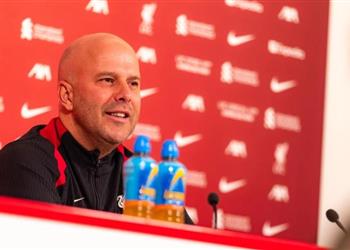 سلوت لن أحكم على محمد صلاح ونونيز بعدد الأهداف وتشيلسي خصم مثير للإعجاب