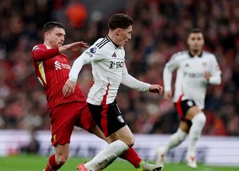 فيديو بـ10 لاعبين صلاح يصنع وليفربول يتعادل مع فولهام في مباراة مثيرة بـ الدوري الإنجليزي