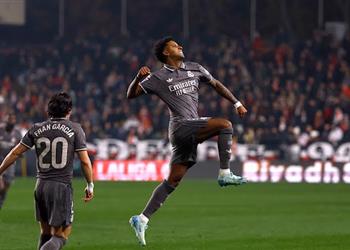 فيديو صاروخية رائعة رودريجو يسجل هدف ريال مدريد الثالث أمام رايو فاليكانو