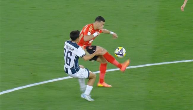 مهارة رائعة من امام عاشور في مباراة الاهلي وباتشوكا بكأس انتركونتينتال