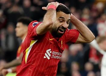 فيديو بسبب الأنانية ثنائي ليفربول يثير غضب محمد صلاح في مباراة فولهام