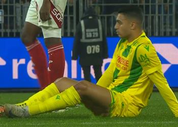 فيديو بعد مشاركته كبديل مصطفى محمد يغادر مباراة نانت وبريست للإصابة