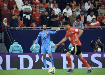 لم أهدد بالرحيل محمد الشناوي يروي كواليس مشادته مع جماهير الأهلي عقب مباراة باتشوكا