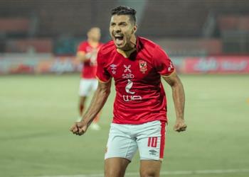 وكيل محمد شريف يوضح لـ بطولات حقيقة اهتمام الأهلي بعودته قبل كأس العالم للأندية