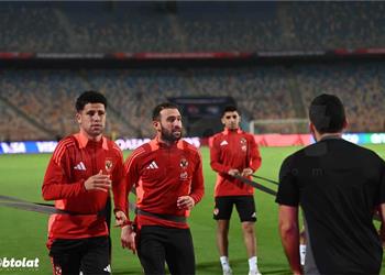 وقع في الحمام أول رد من الأهلي على مشاجرة عمر كمال وإجراء غ رز