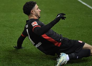 أمام أنظار ليفربول ناد إنجليزي يخوض مهمة انتحارية للتعاقد مع عمر مرموش