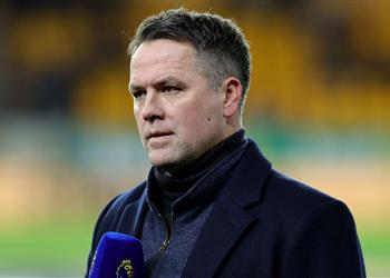 مايكل أوين عن إمكانية رحيل محمد صلاح وثنائي ليفربول لاعب واحد يمكنه تعويضه