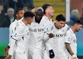 الهزيمة الأولى لـ فييرا نابولي يفلت بفوز صعب على جنوى ويتصدر الدوري الإيطالي مؤقت ا