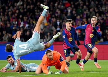 رجل مباراة برشلونة وأتلتيكو مدريد في الدوري الإسباني
