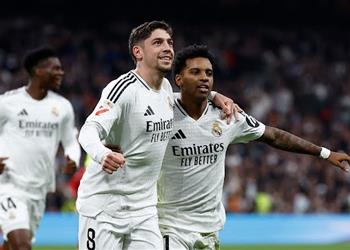 فيديو بطريقته المعتادة فالفيردي يسجل هدف ريال مدريد الثاني أمام إشبيلية