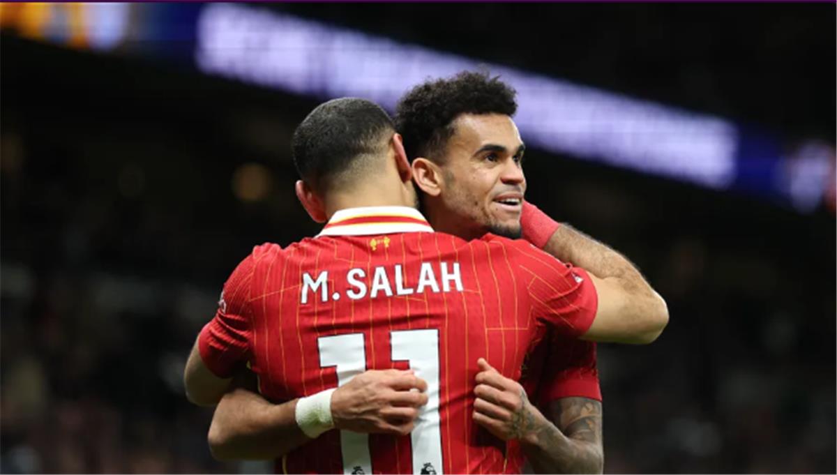 فيديو | محمد صلاح يصنع ولويس دياز يسجل هدف ليفربول السادس أمام توتنهام