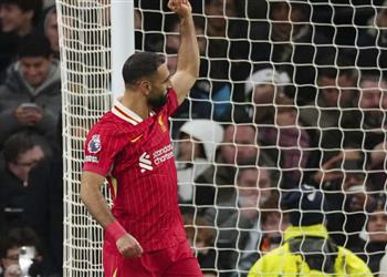 بعد تألقه في مباراة ليفربول وتوتنهام سلوت يعترف بانبهاره بشيء معين لدى محمد صلاح