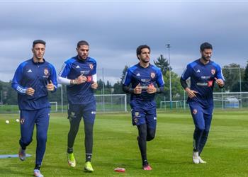 فوت ميركاتو جرونوبل الفرنسي يستهدف التوقيع مع حارس الأهلي في يناير