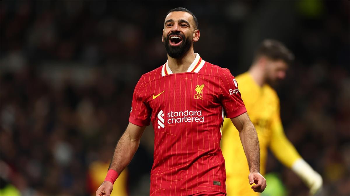 الصالح سبورت : ألدريدج: محمد صلاح يلعب في دوري خاص به.. وليفربول يحتاج إلى مهاجم جديد