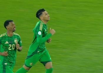 فيديو مصعب الجوير ي سجل هدف تعادل السعودية أمام اليمن في خليجي 26