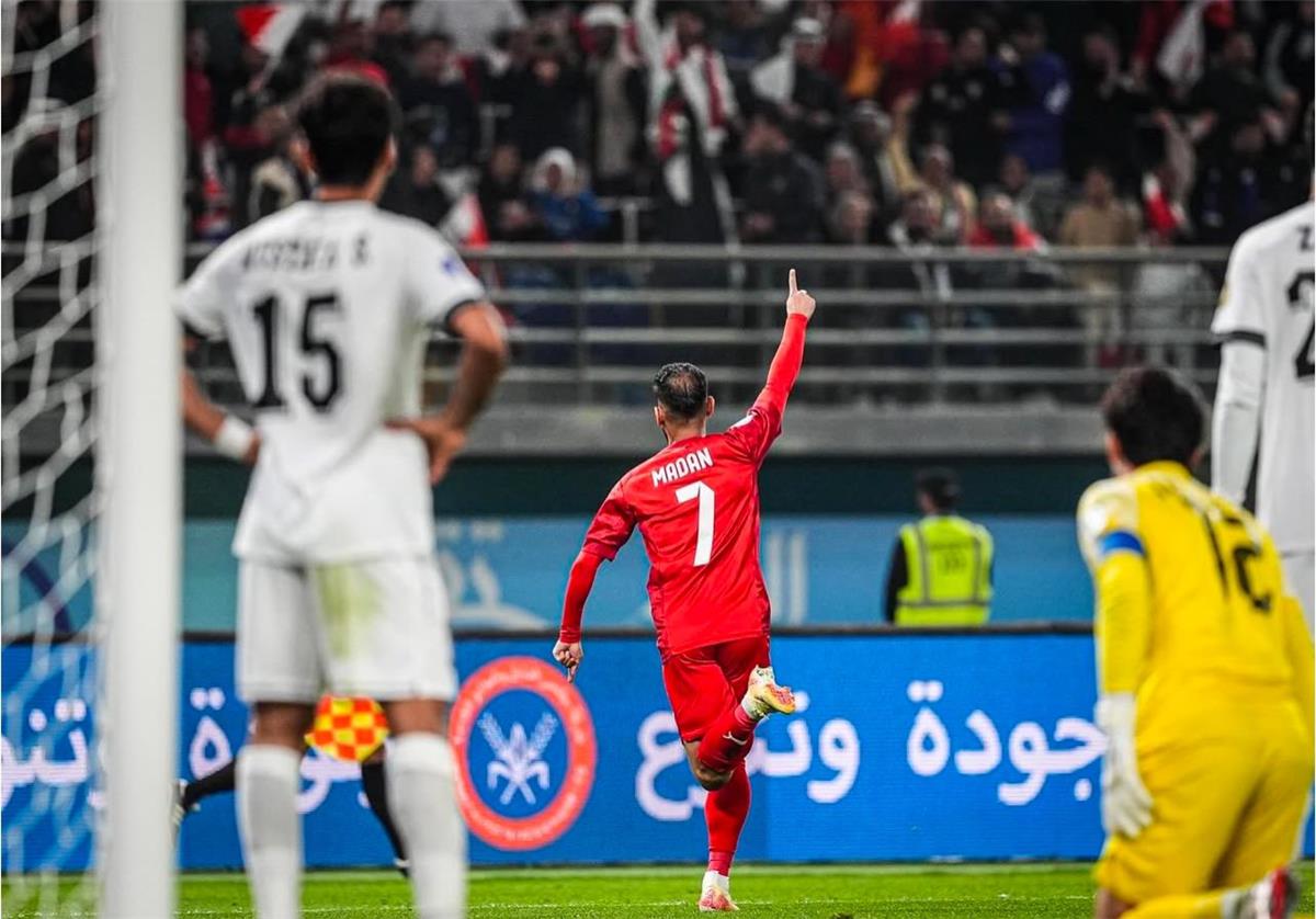 في الكورة : فيديو | البحرين يفوز على العراق بثنائية ويتأهل إلى نصف نهائي كأس الخليج 2024 