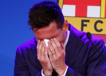 خيانة داخلية بسبب بيريز سبورت تكشف كواليس جديدة لرحيل ميسي عن برشلونة