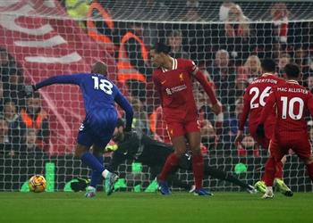 فيديو جوردان أيو يسجل هدف ليستر سيتي الأول أمام ليفربول