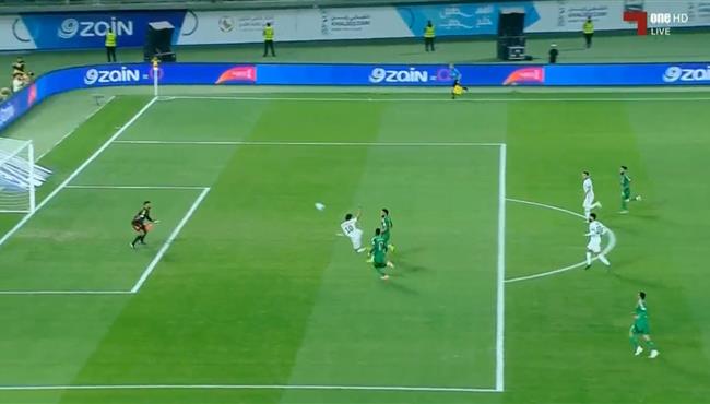 تصدي محمد العويس يحرم العراق من تسجيل هدف محقق امام السعودية