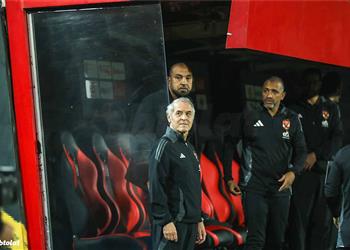 كولر يستبعد 11 لاعب ا من قائمة الأهلي أمام إنبي في الدوري