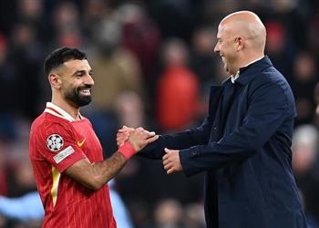 سلوت ليفربول ليس لديه بديل لـ محمد صلاح ويرد على جاري نيفيل